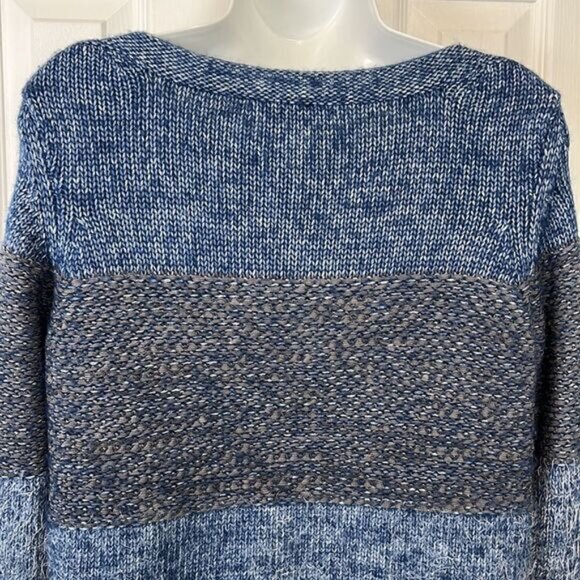 Tribal Blue White Cotton Blend Eyelash Sweater Size Small - Picture 6 of 11